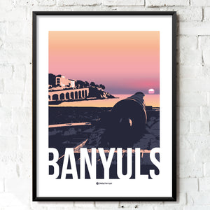 Affiche Poster Hello Terroir lever de soleil dans la baie de Banyuls aperçu dans décor 